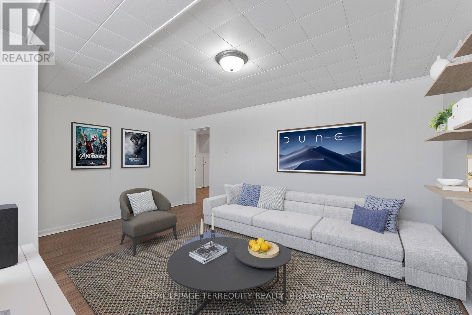 6 Peacham Crescent, Toronto (downsview-roding-cfb), Ontario