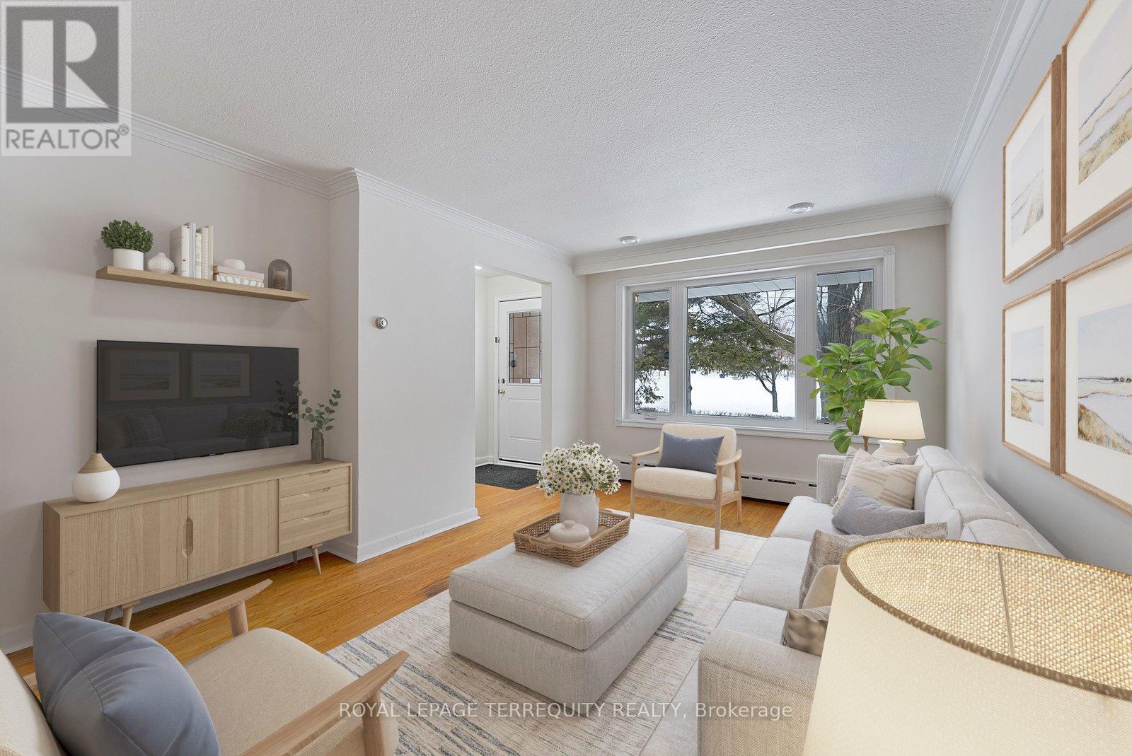 6 Peacham Crescent, Toronto (downsview-roding-cfb), Ontario