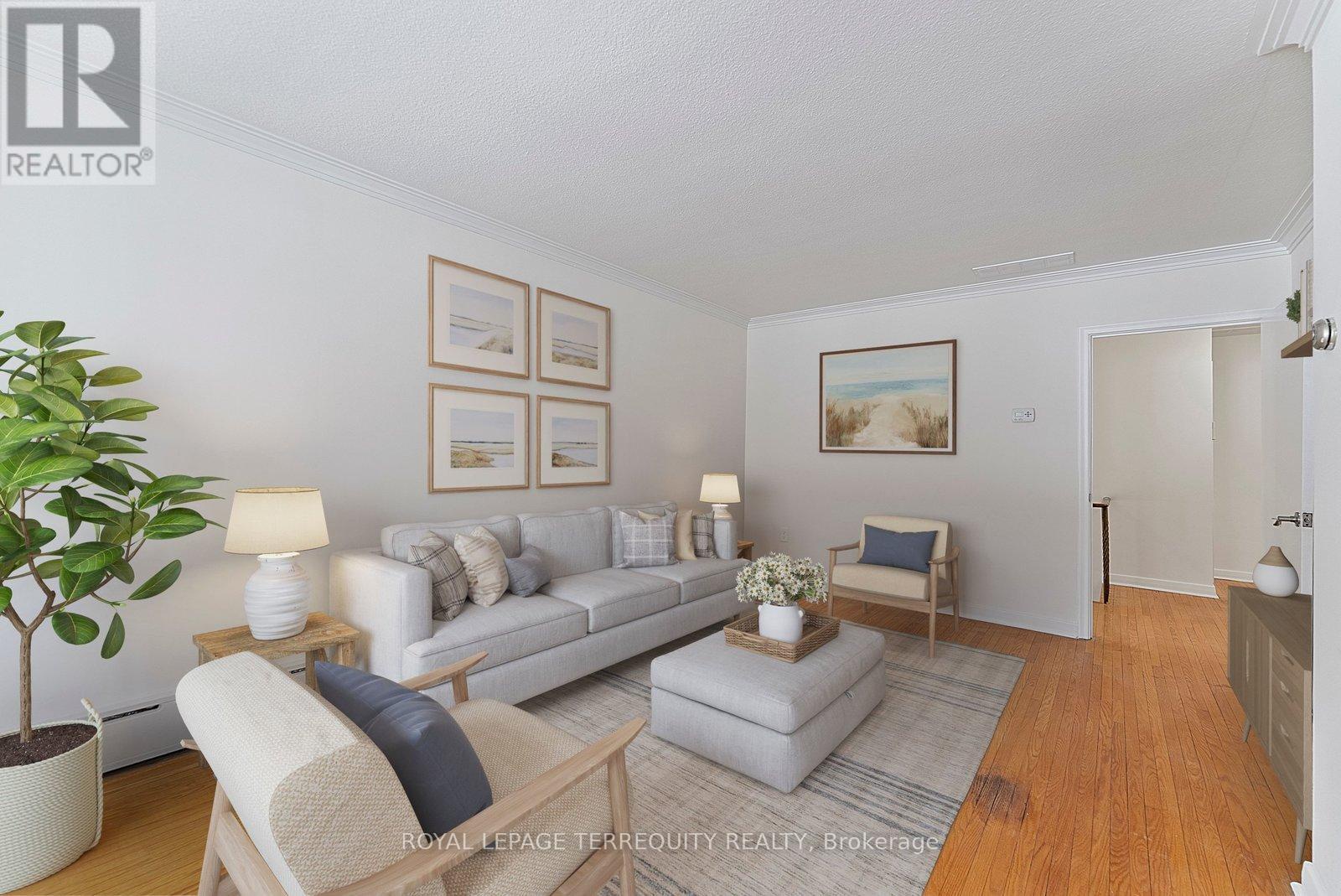 6 Peacham Crescent, Toronto (downsview-roding-cfb), Ontario