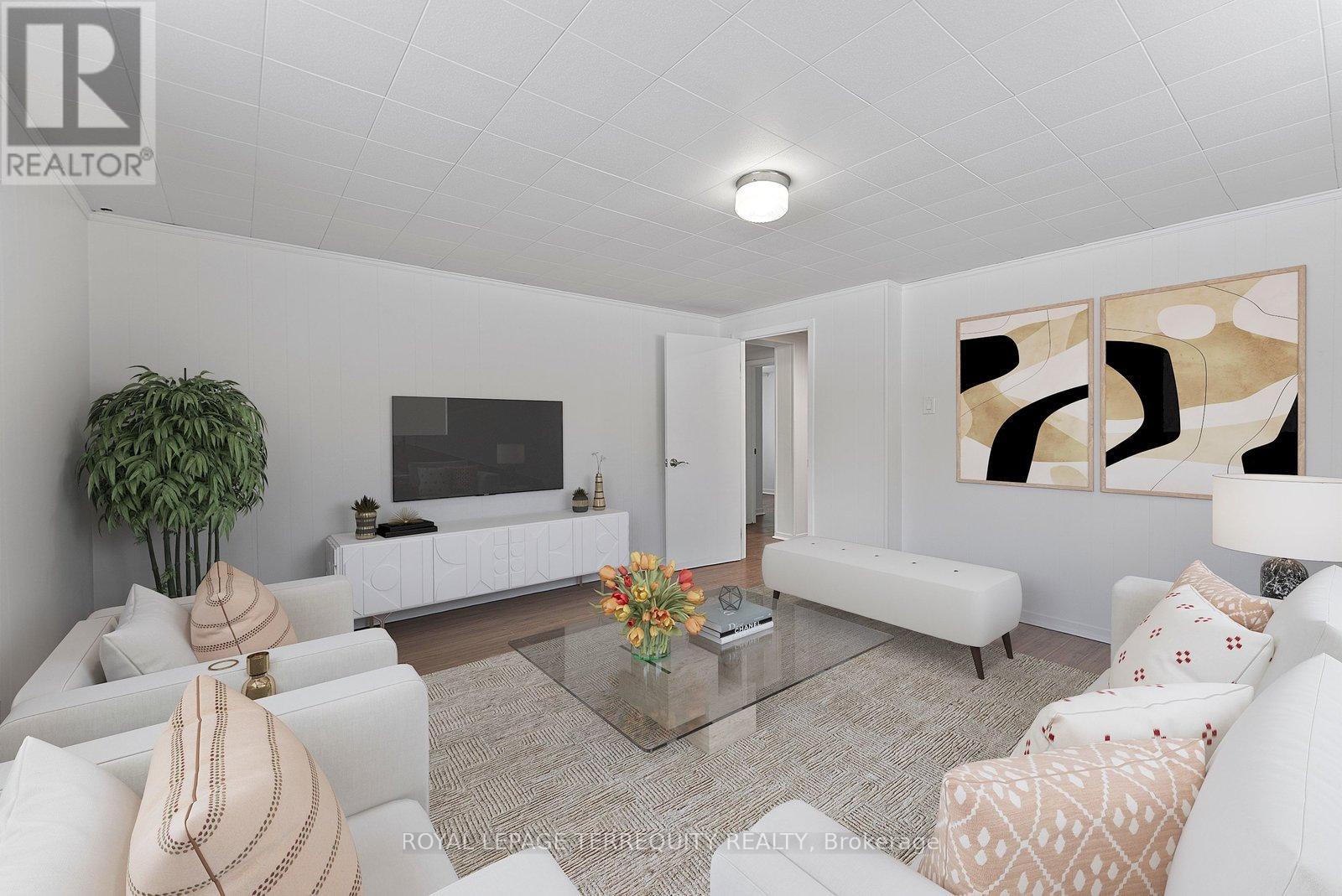 6 Peacham Crescent, Toronto (downsview-roding-cfb), Ontario