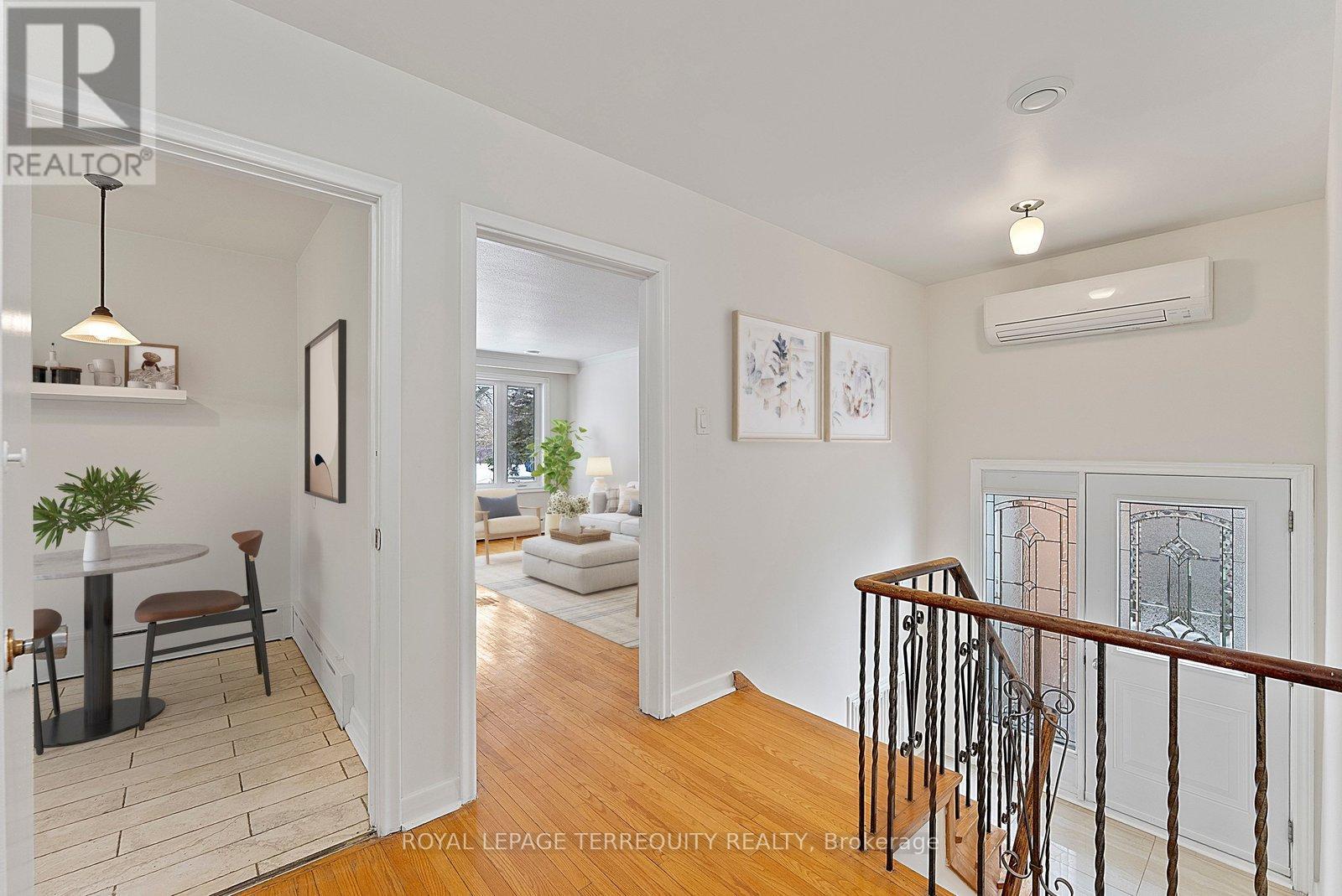 6 Peacham Crescent, Toronto (downsview-roding-cfb), Ontario