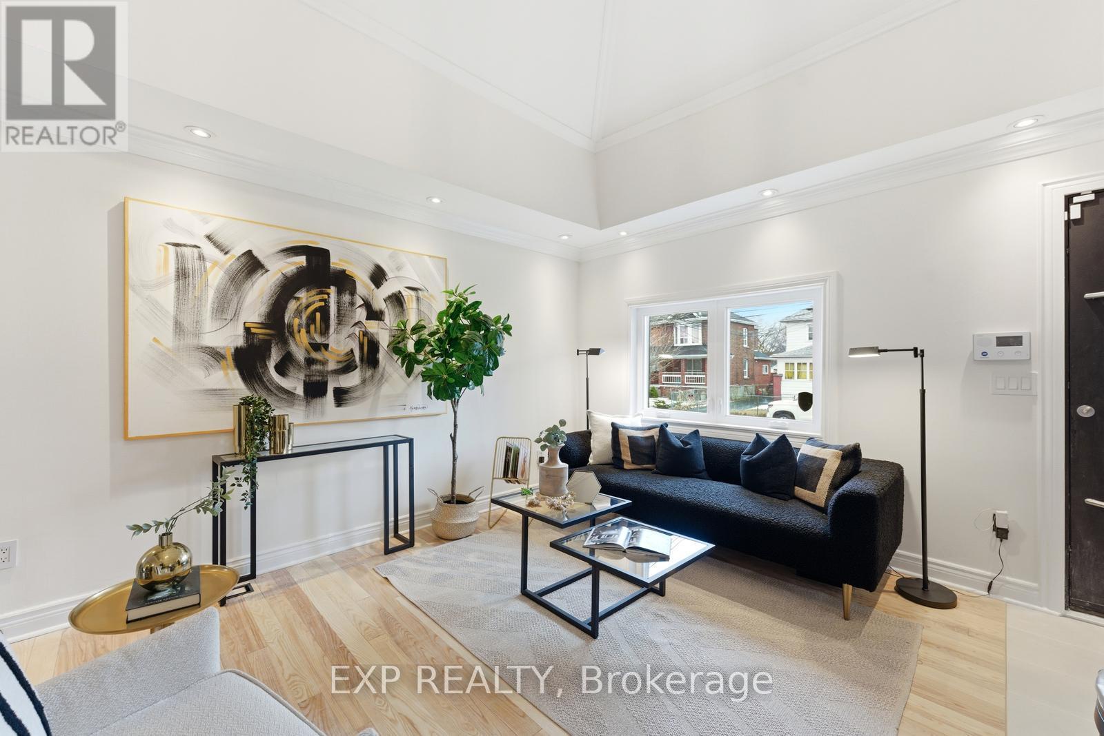 32 Victoria Boulevard, Toronto (mount Dennis), Ontario