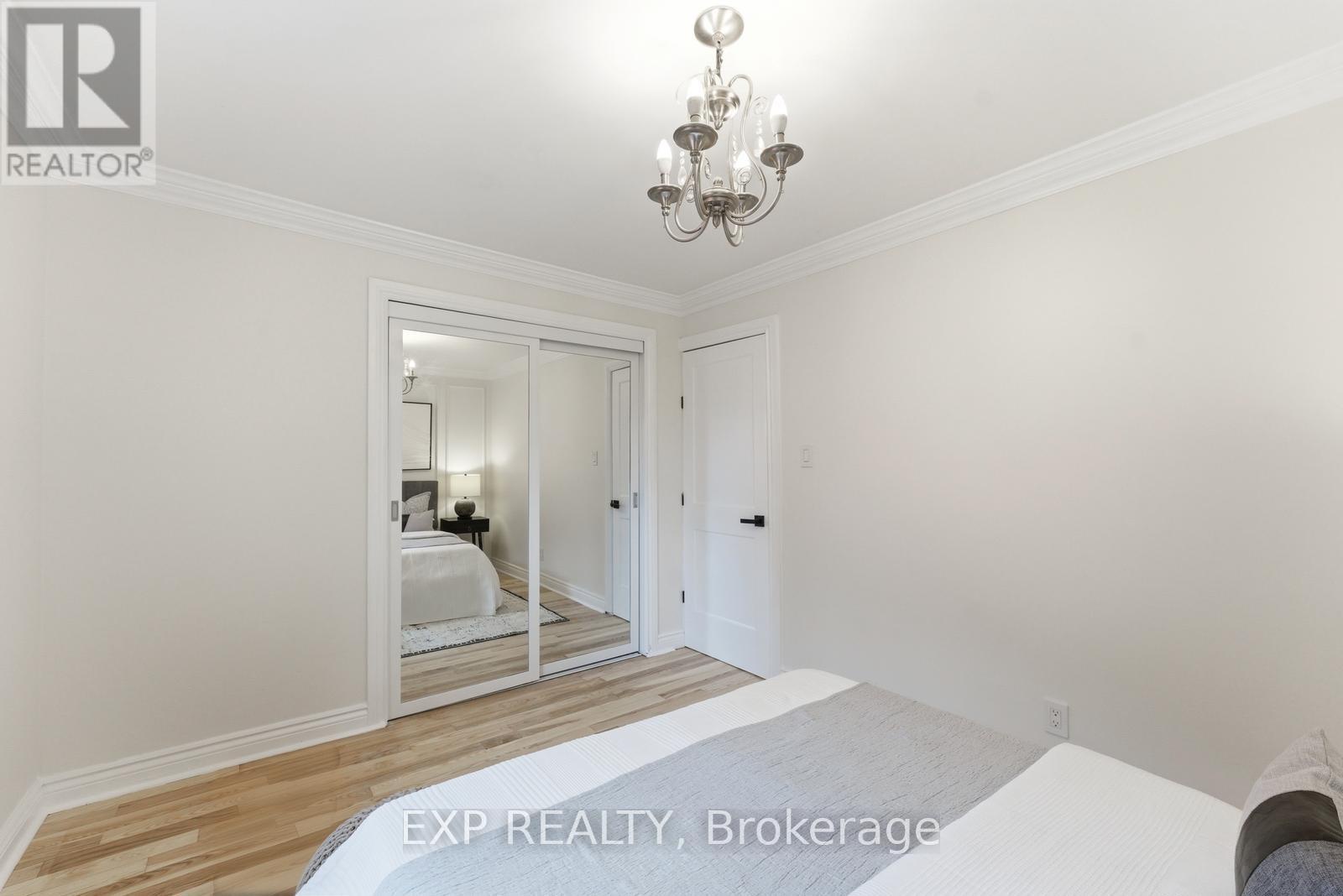 32 Victoria Boulevard, Toronto (mount Dennis), Ontario