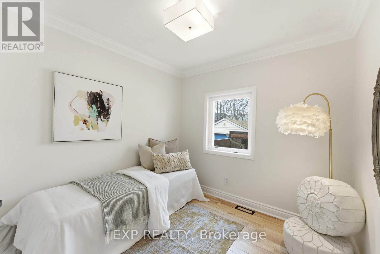 32 Victoria Boulevard, Toronto (mount Dennis), Ontario