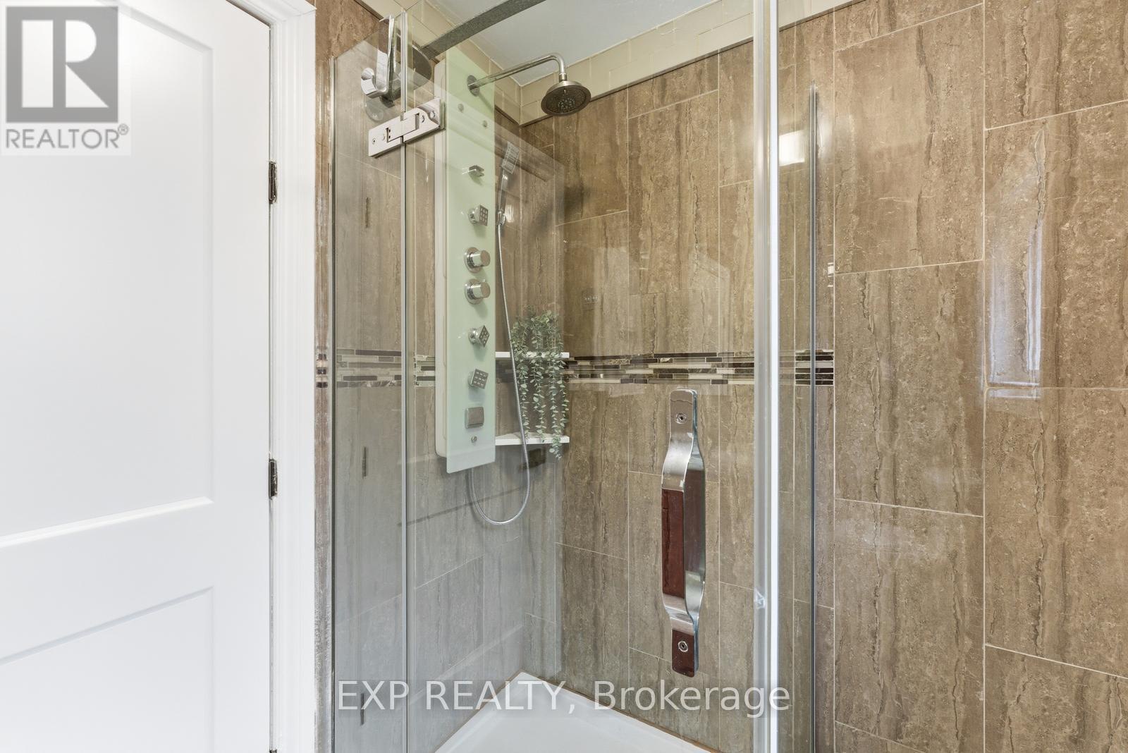 32 Victoria Boulevard, Toronto (mount Dennis), Ontario