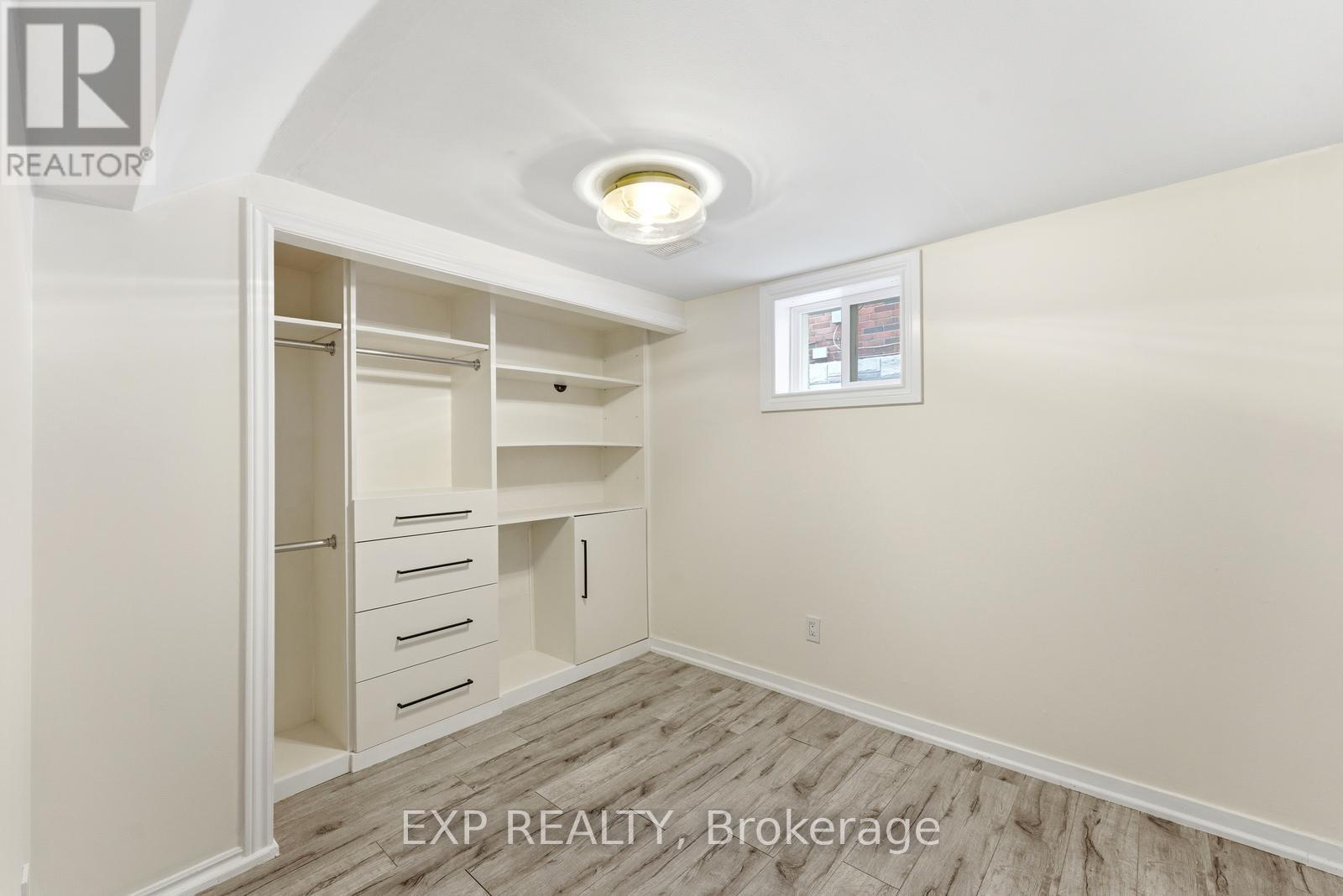 32 Victoria Boulevard, Toronto (mount Dennis), Ontario