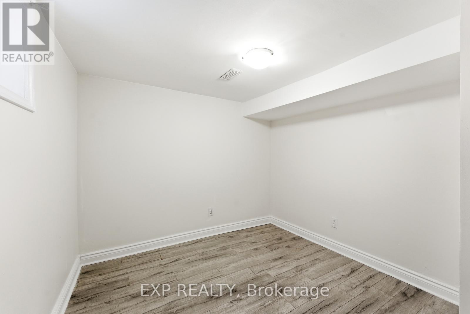 32 Victoria Boulevard, Toronto (mount Dennis), Ontario