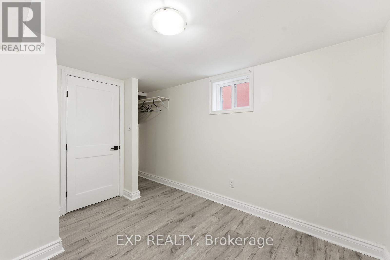 32 Victoria Boulevard, Toronto (mount Dennis), Ontario