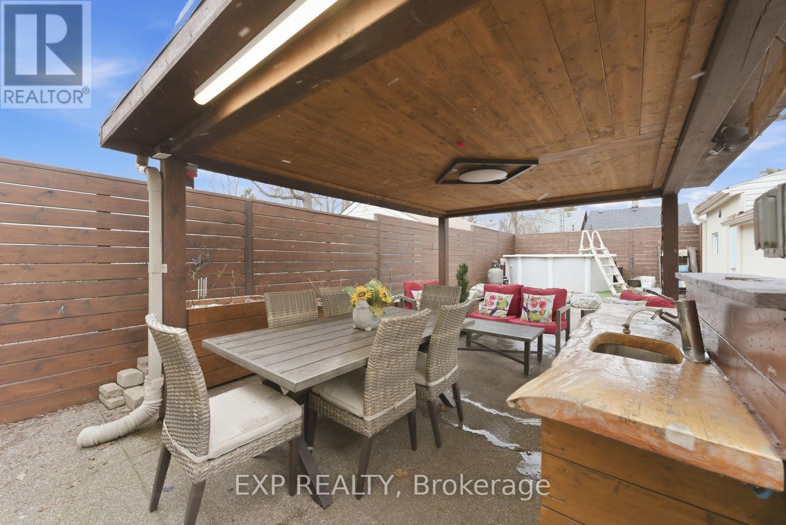 32 Victoria Boulevard, Toronto (mount Dennis), Ontario