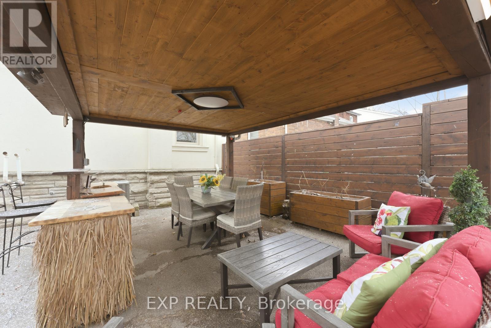 32 Victoria Boulevard, Toronto (mount Dennis), Ontario