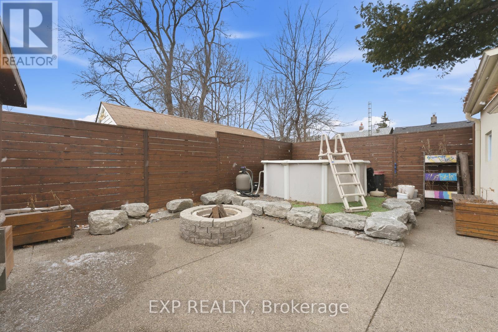 32 Victoria Boulevard, Toronto (mount Dennis), Ontario