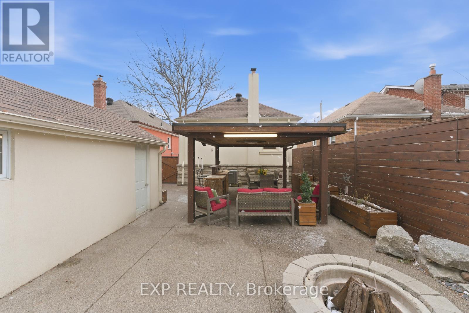 32 Victoria Boulevard, Toronto (mount Dennis), Ontario