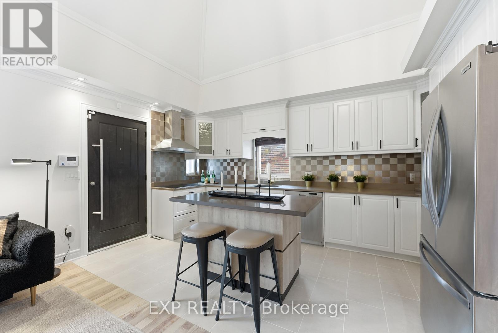 32 Victoria Boulevard, Toronto (mount Dennis), Ontario