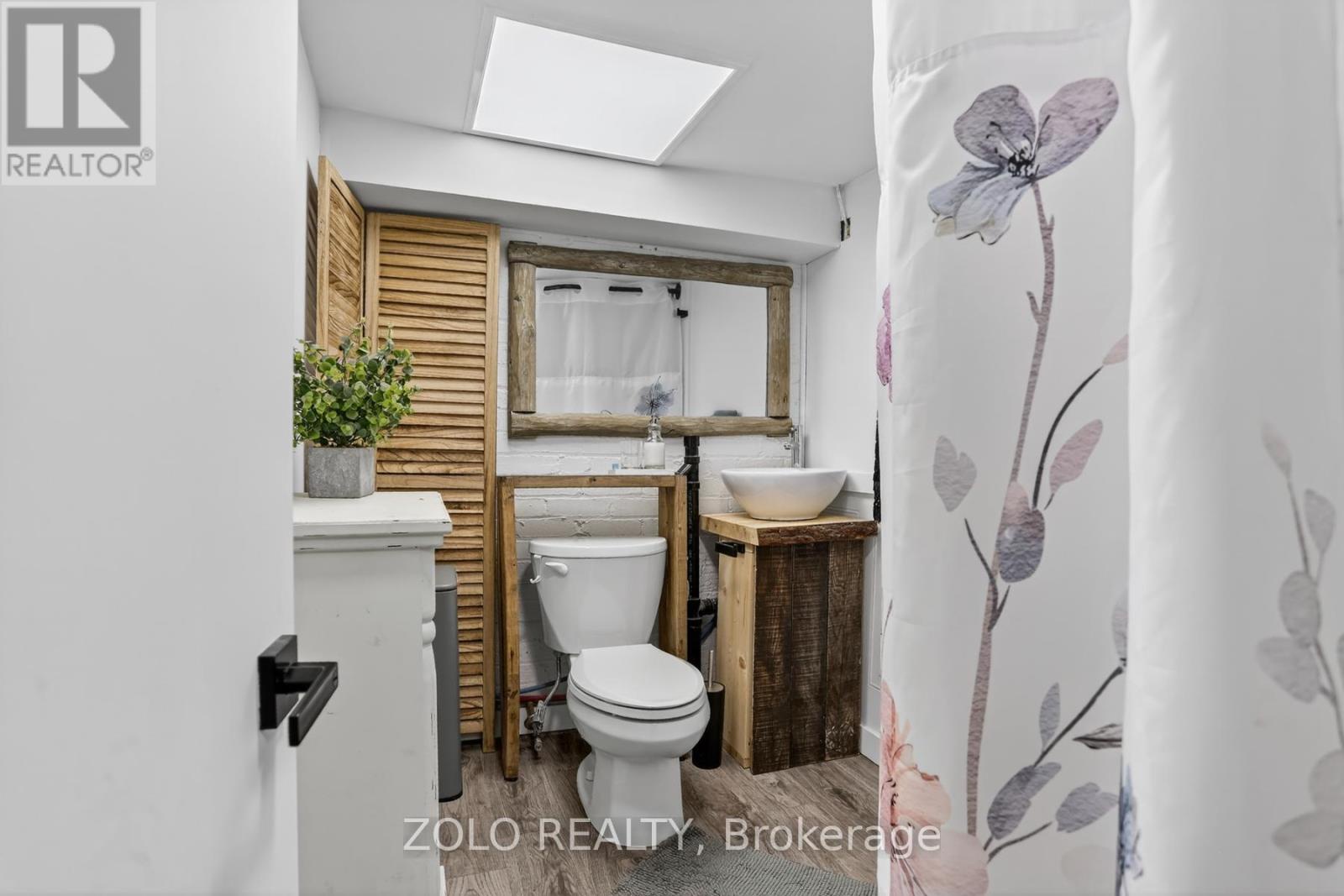 94 Hazelwood Avenue, Toronto (blake-jones), Ontario