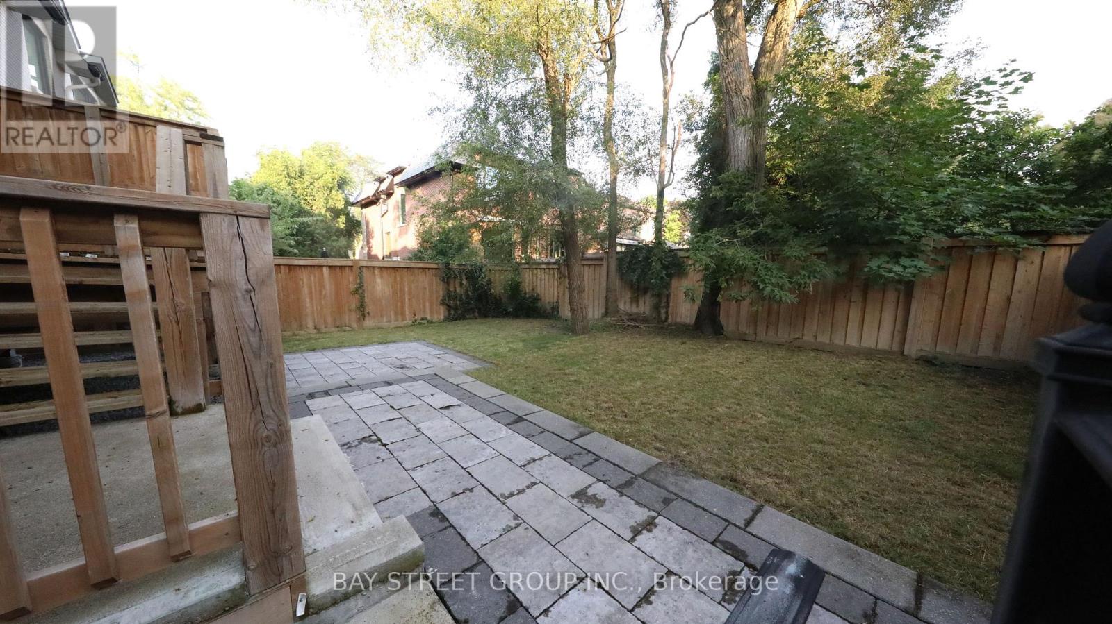 31 Evergreen Gardens, Toronto (leaside), Ontario