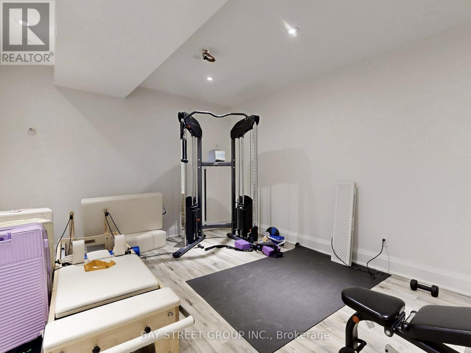 31 Evergreen Gardens, Toronto (leaside), Ontario