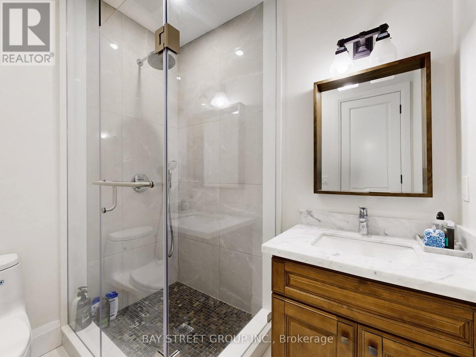 31 Evergreen Gardens, Toronto (leaside), Ontario