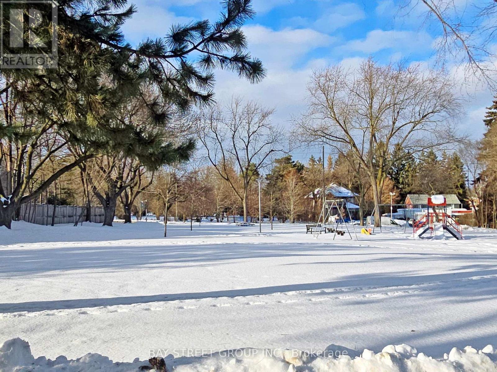 31 Evergreen Gardens, Toronto (leaside), Ontario