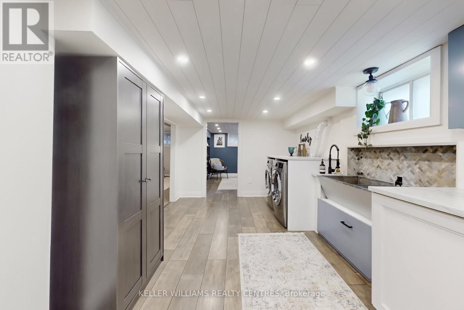 23 Thirteenth Street, Toronto (new Toronto), Ontario