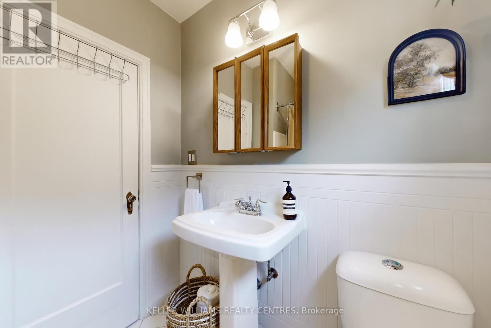 23 Thirteenth Street, Toronto (new Toronto), Ontario