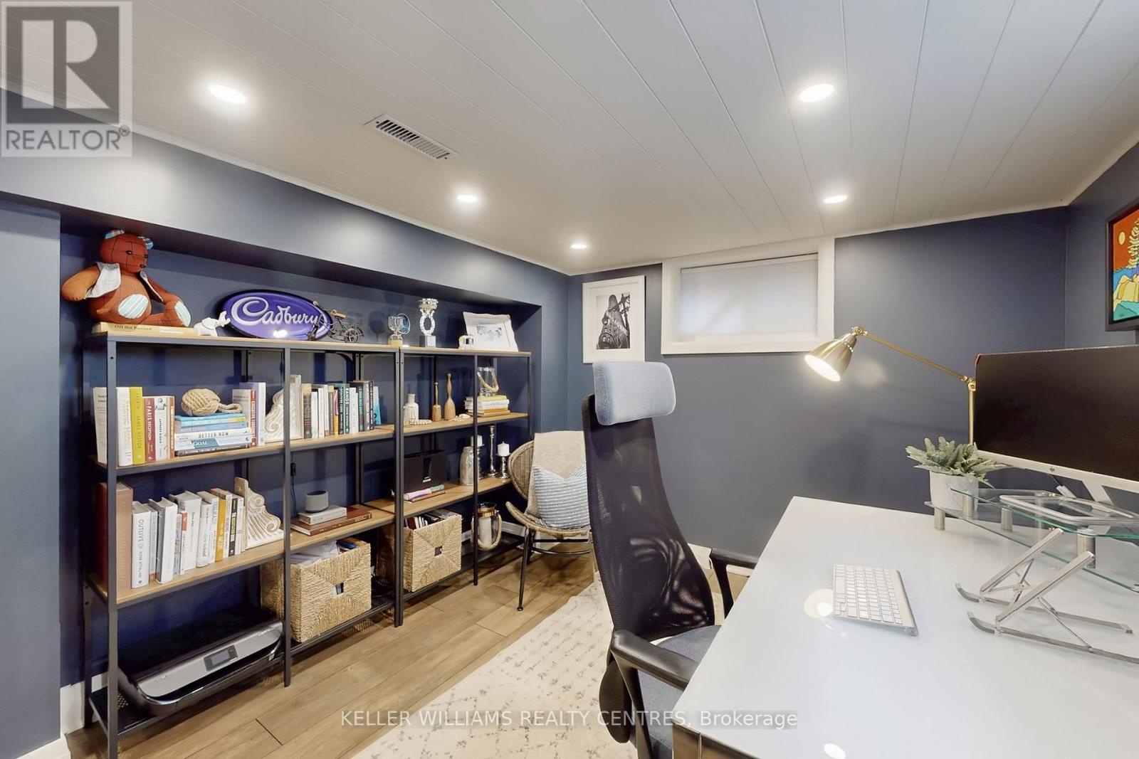 23 Thirteenth Street, Toronto (new Toronto), Ontario