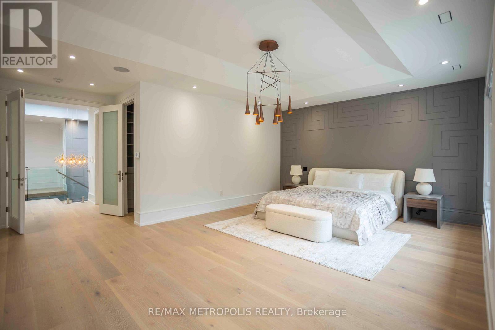 12 Bearwood Drive, Toronto (edenbridge-humber Valley), Ontario