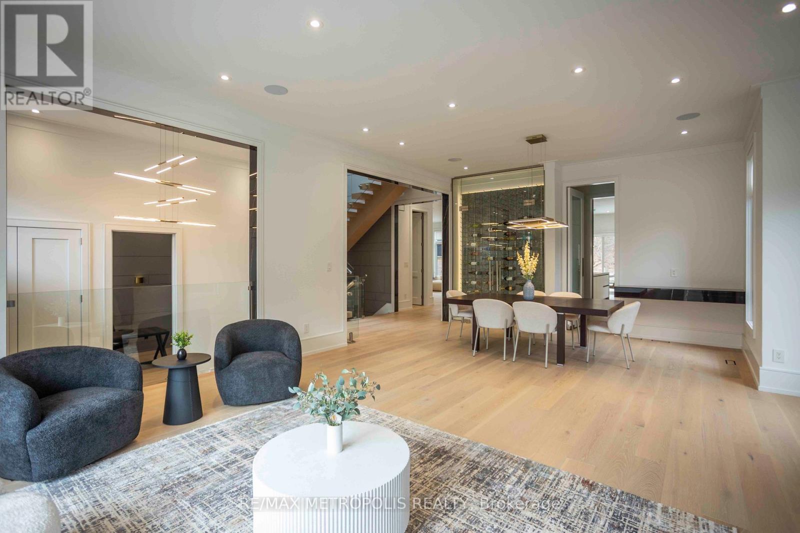 12 Bearwood Drive, Toronto (edenbridge-humber Valley), Ontario