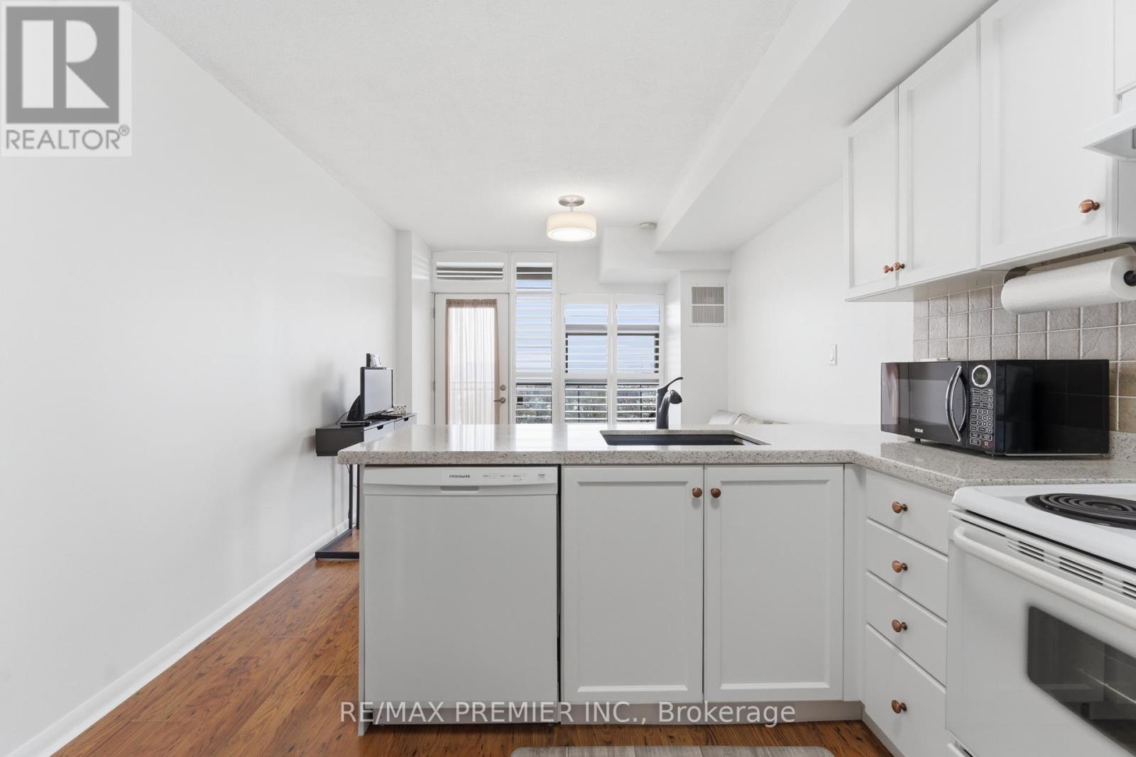 815 - 2464 Weston Road, Toronto (weston), Ontario