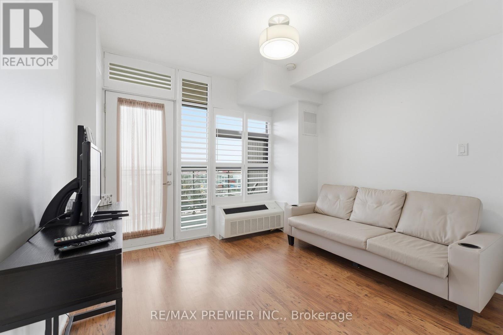 815 - 2464 Weston Road, Toronto (weston), Ontario