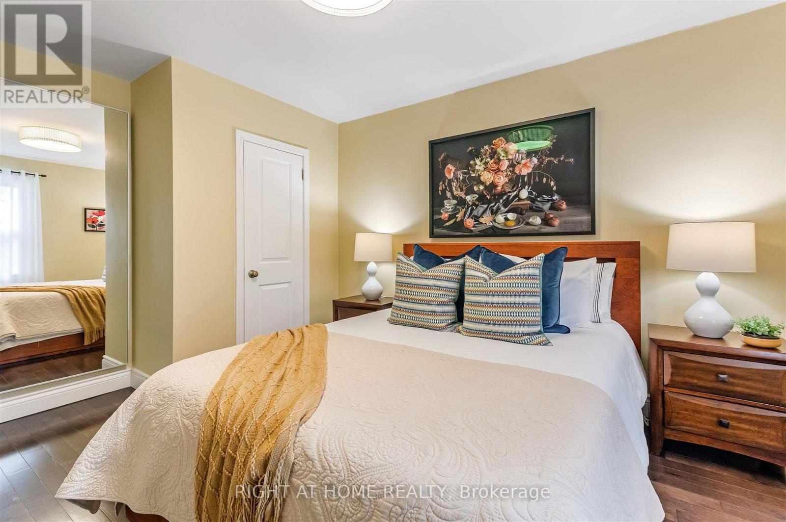 17 Claybrooke Street, Toronto (beechborough-greenbrook), Ontario