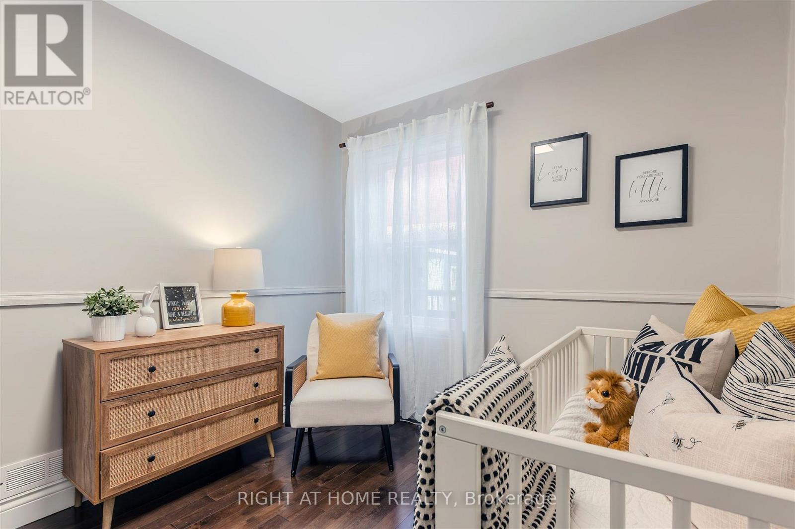 17 Claybrooke Street, Toronto (beechborough-greenbrook), Ontario