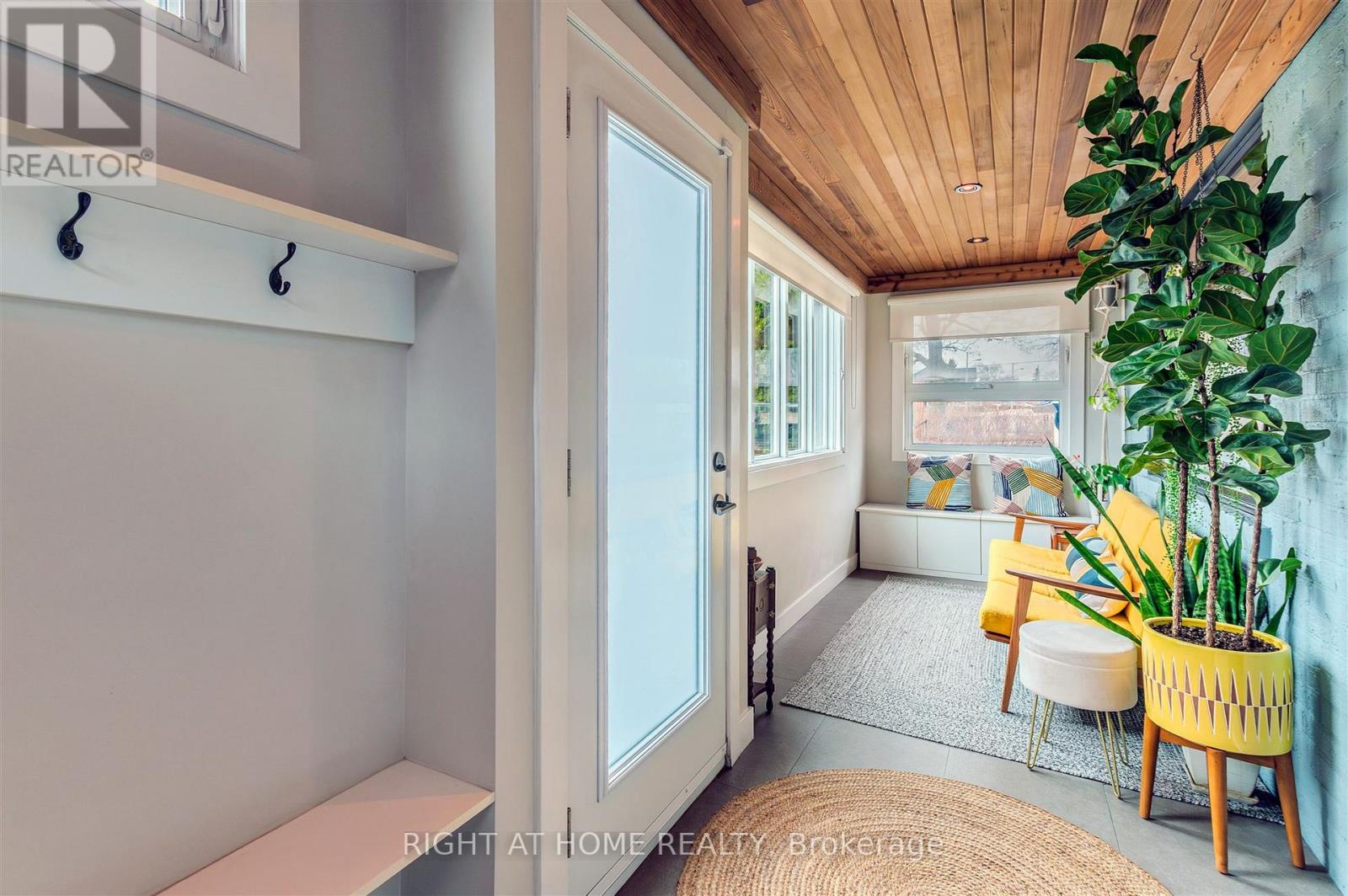 17 Claybrooke Street, Toronto (beechborough-greenbrook), Ontario