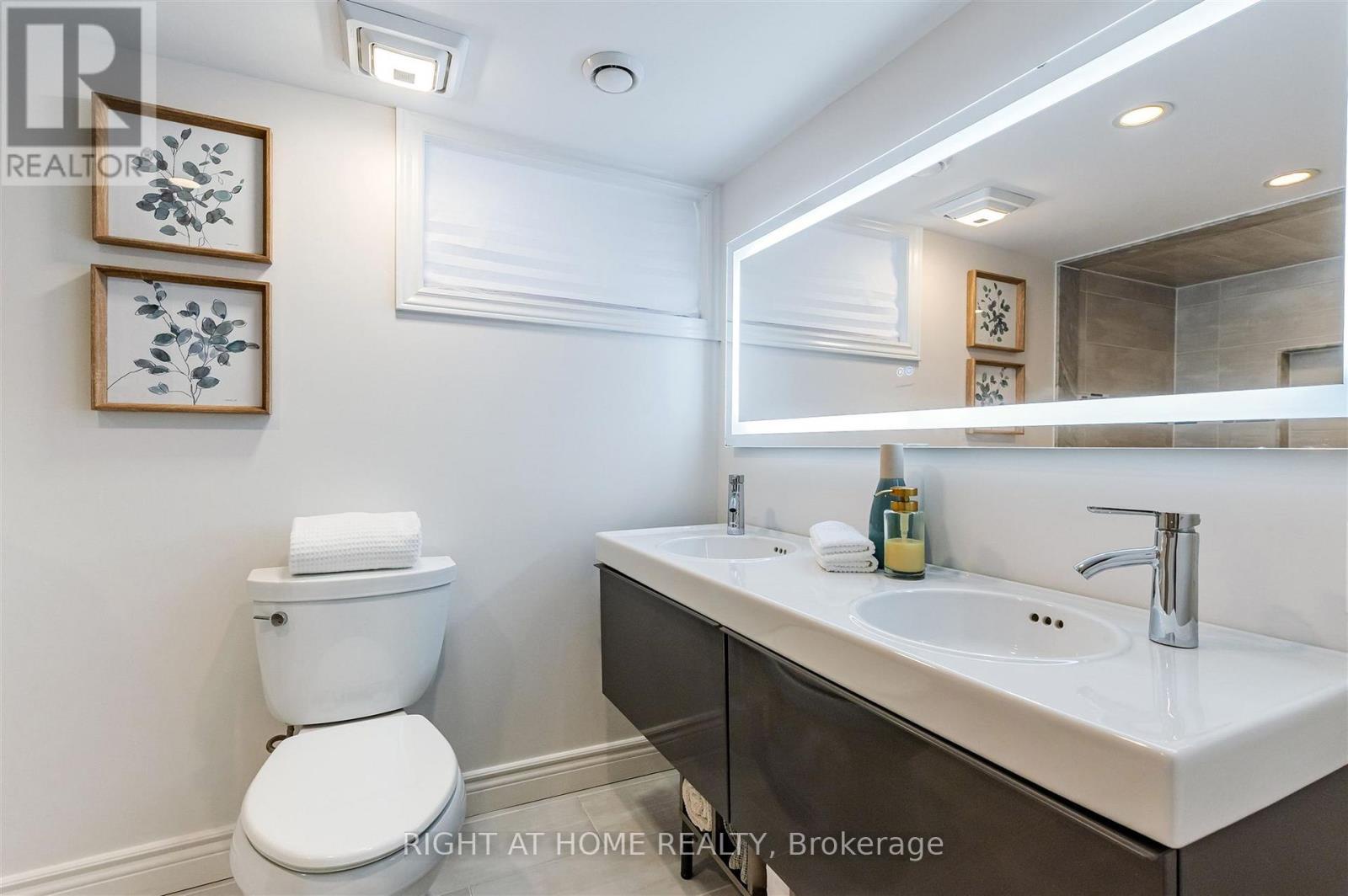 17 Claybrooke Street, Toronto (beechborough-greenbrook), Ontario