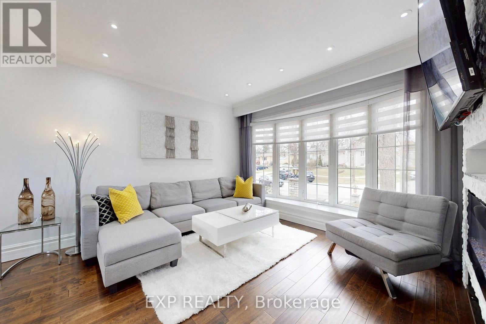 25 Mcmanus Road, Toronto (kingsview Village-the Westway), Ontario