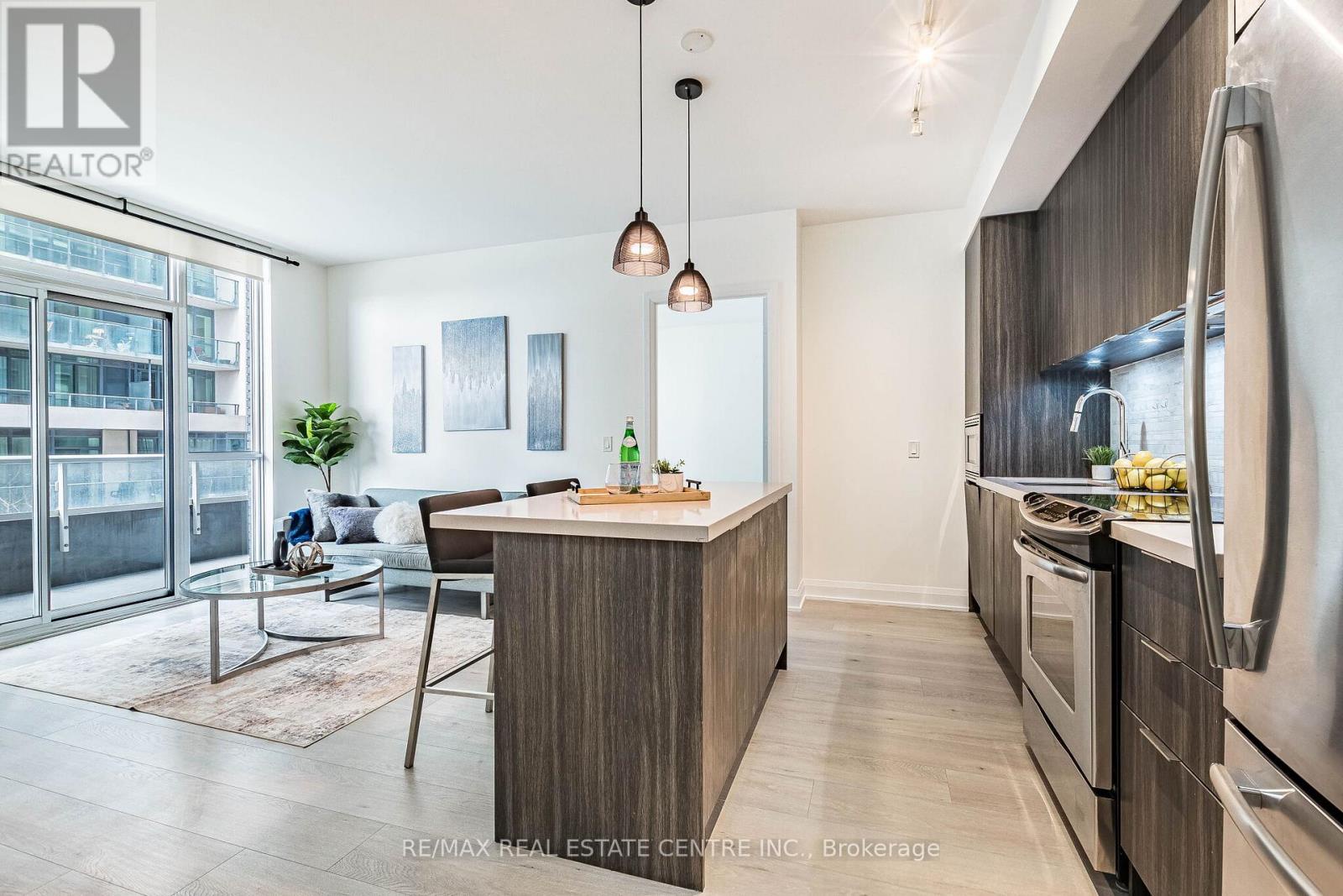 207 - 110 Marine Parade Drive, Toronto (mimico), Ontario