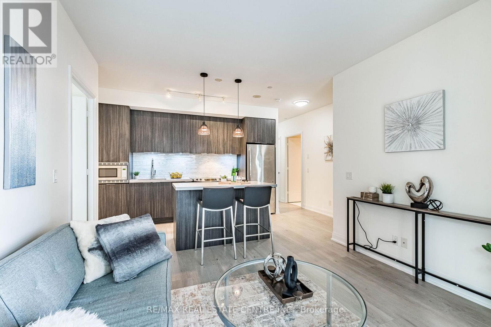 207 - 110 Marine Parade Drive, Toronto (mimico), Ontario