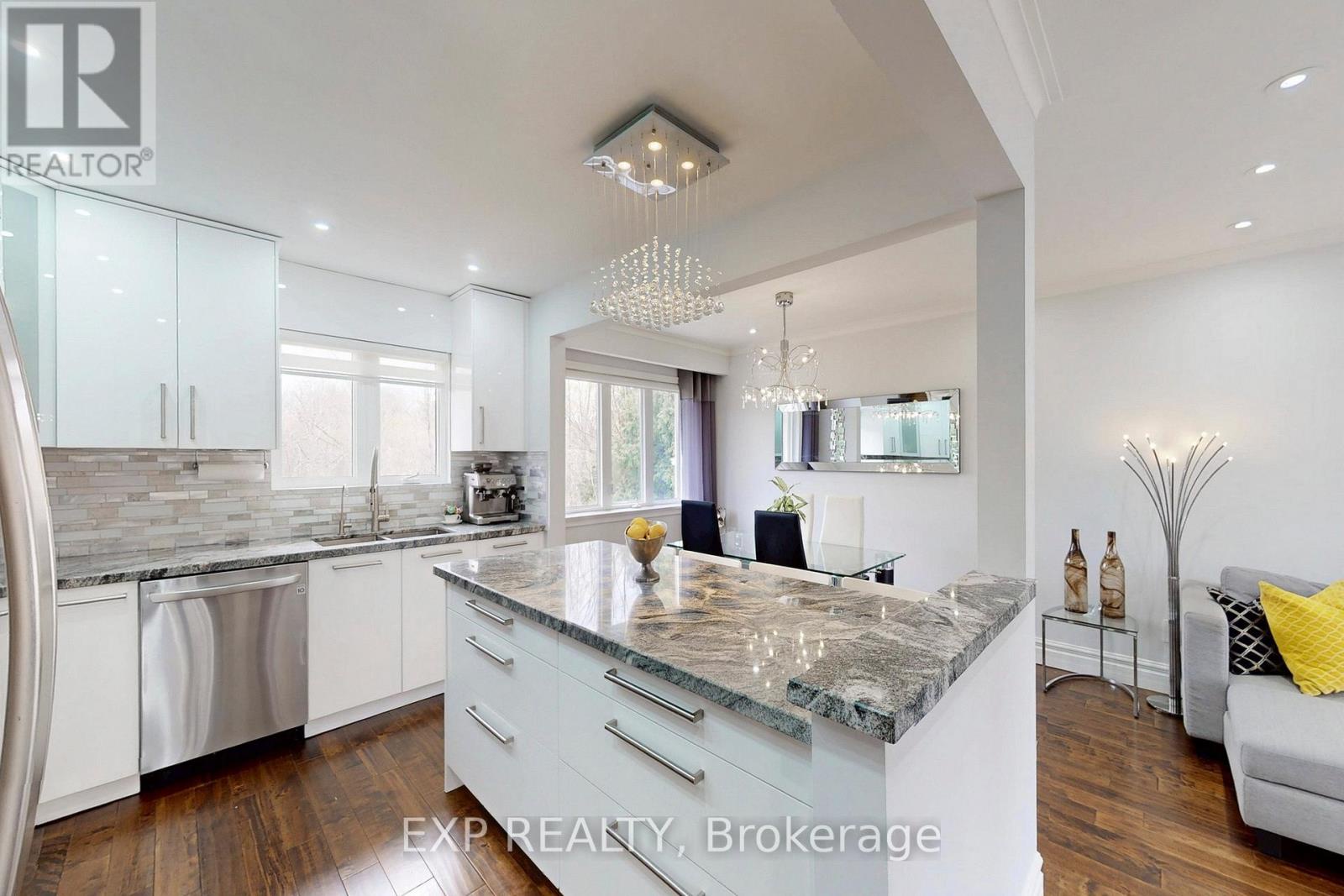 25 Mcmanus Road, Toronto (kingsview Village-the Westway), Ontario