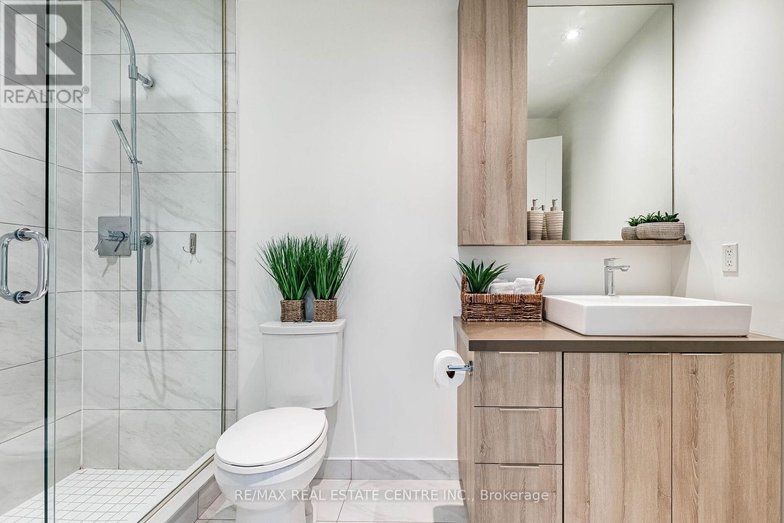 207 - 110 Marine Parade Drive, Toronto (mimico), Ontario