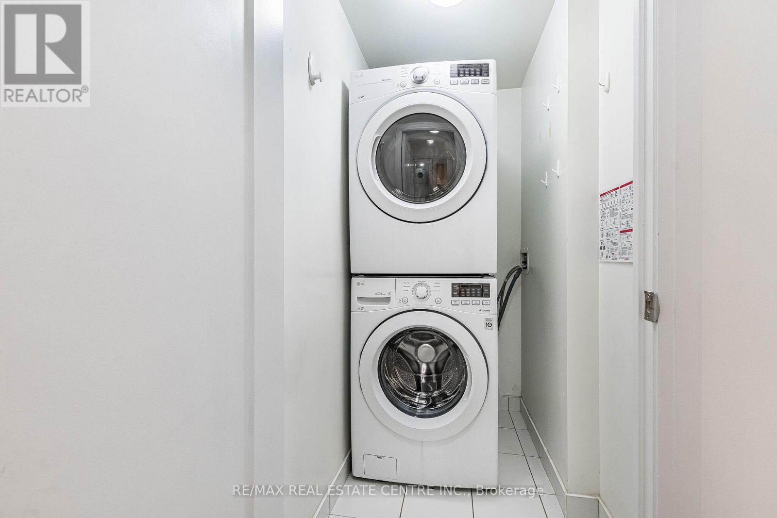 207 - 110 Marine Parade Drive, Toronto (mimico), Ontario