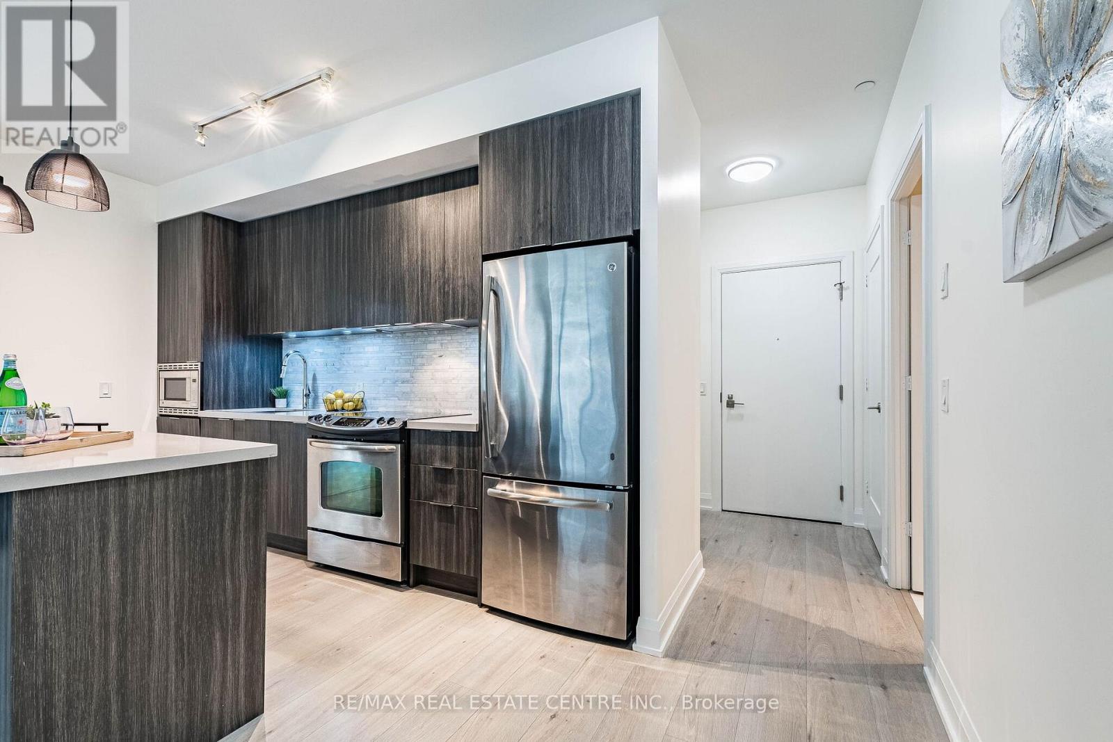 207 - 110 Marine Parade Drive, Toronto (mimico), Ontario