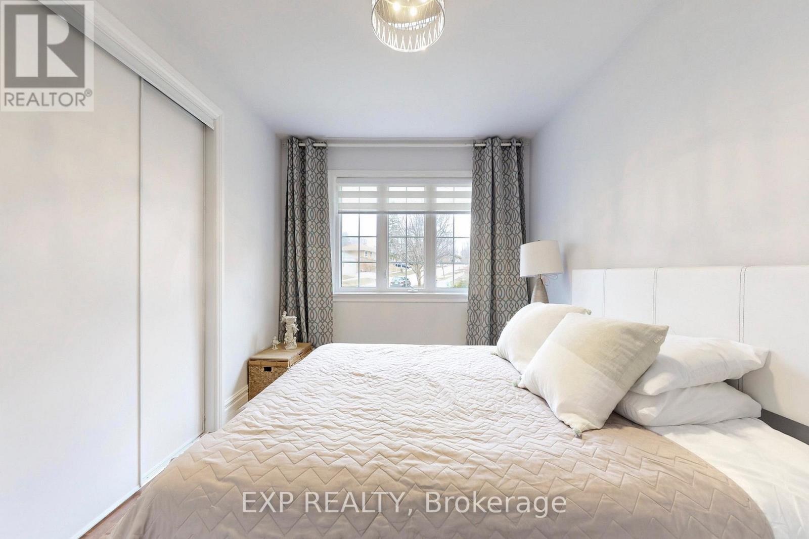 25 Mcmanus Road, Toronto (kingsview Village-the Westway), Ontario