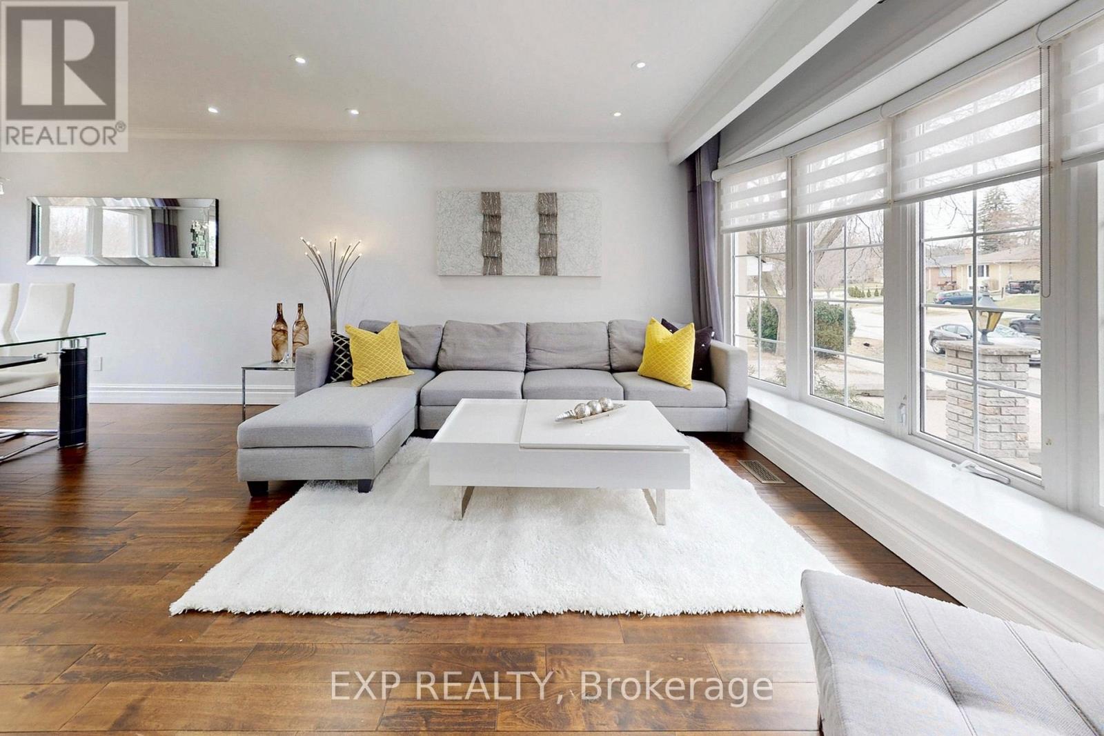 25 Mcmanus Road, Toronto (kingsview Village-the Westway), Ontario