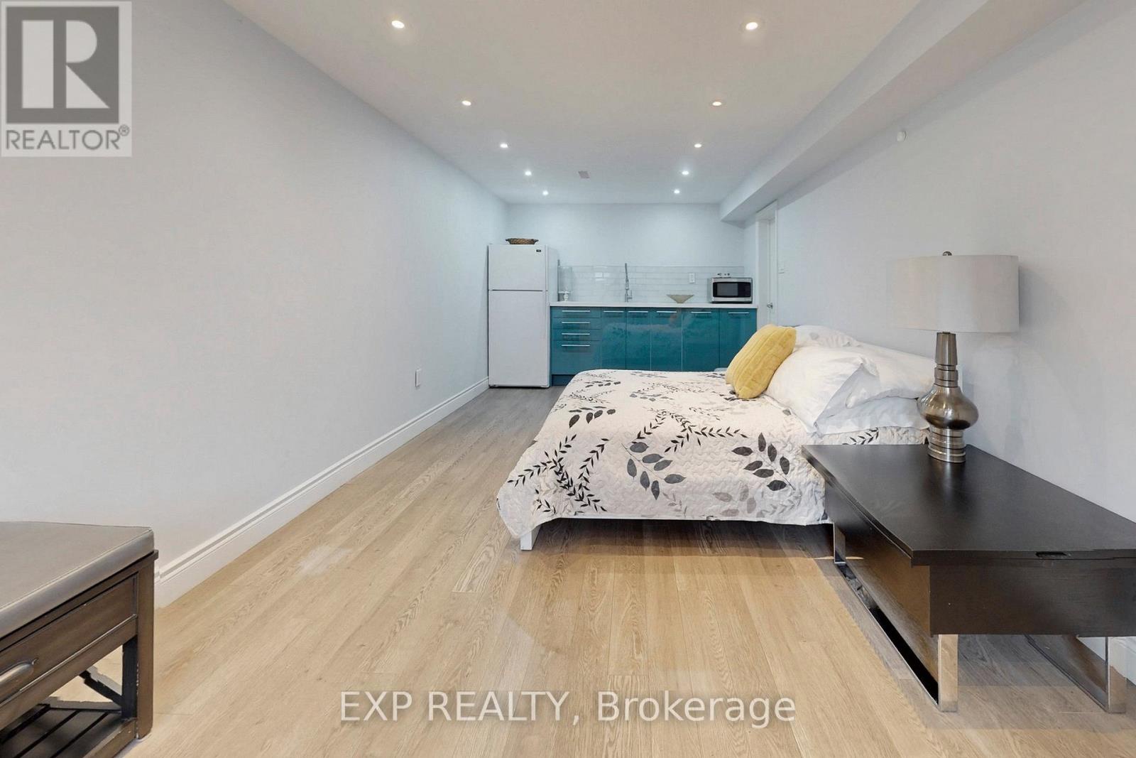 25 Mcmanus Road, Toronto (kingsview Village-the Westway), Ontario