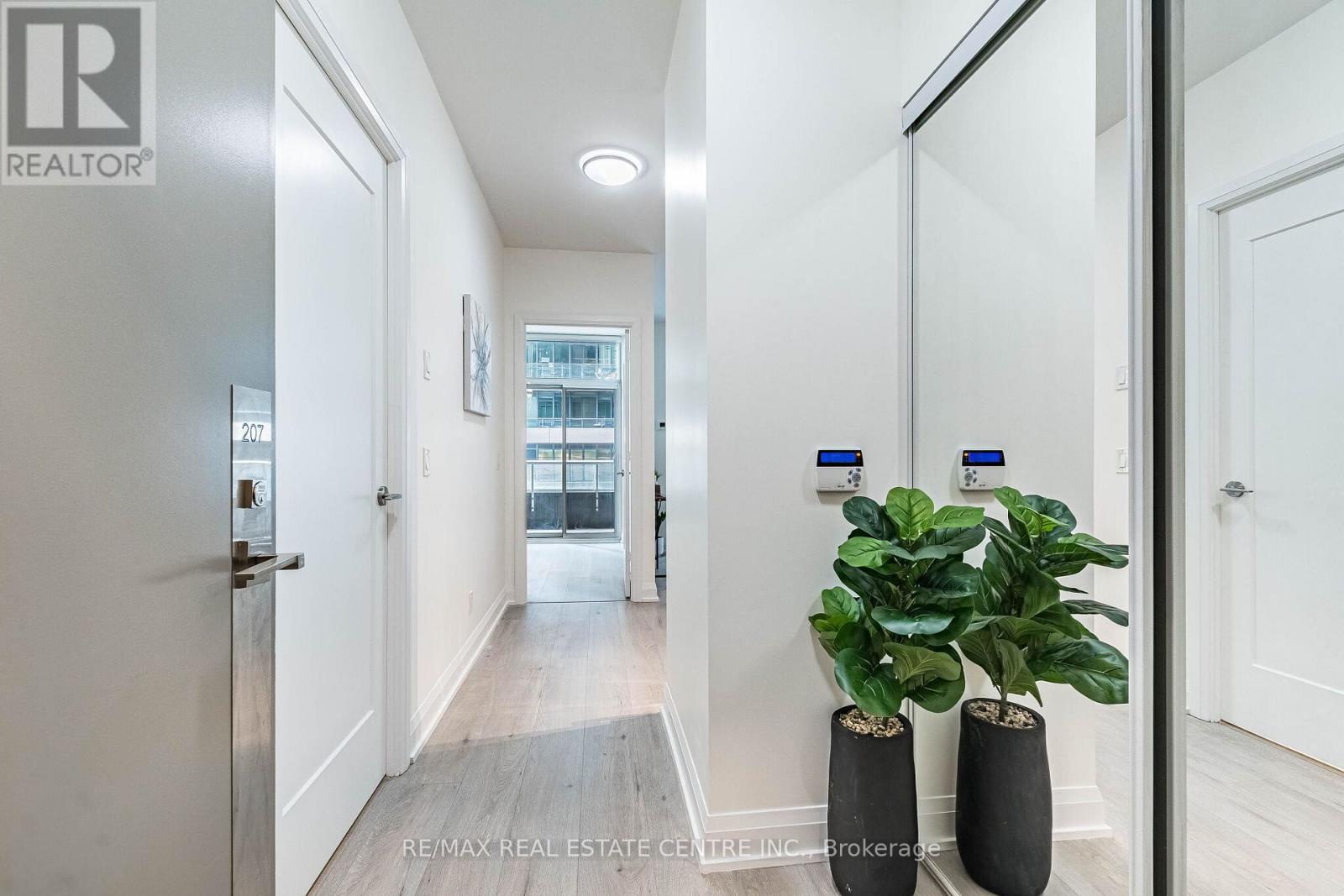 207 - 110 Marine Parade Drive, Toronto (mimico), Ontario