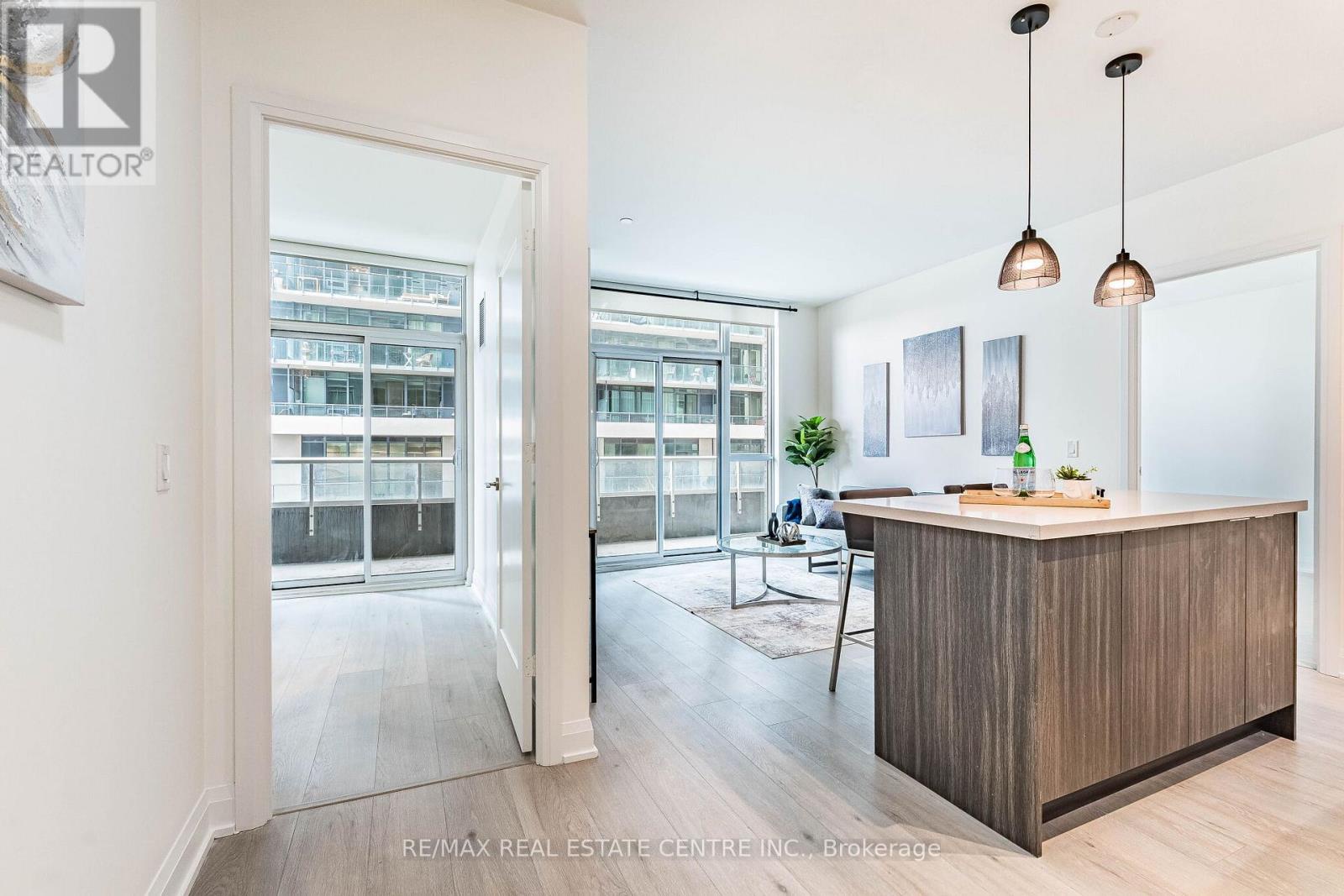 207 - 110 Marine Parade Drive, Toronto (mimico), Ontario