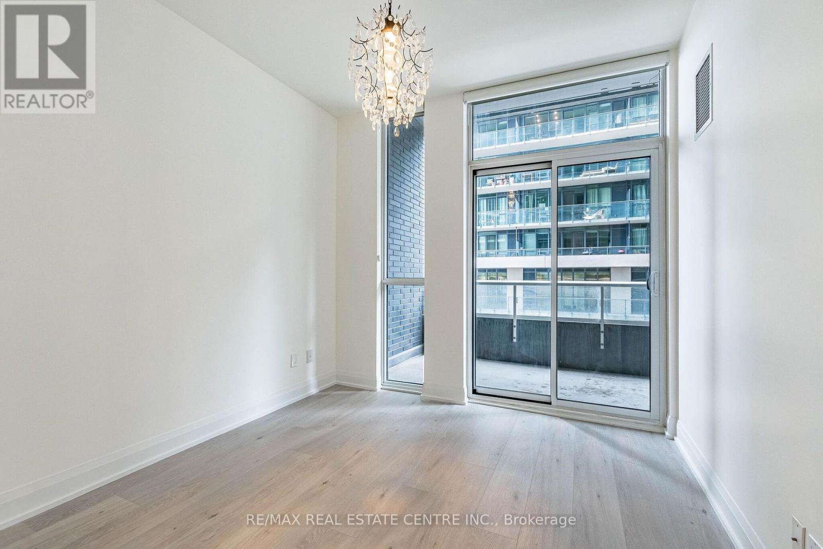 207 - 110 Marine Parade Drive, Toronto (mimico), Ontario