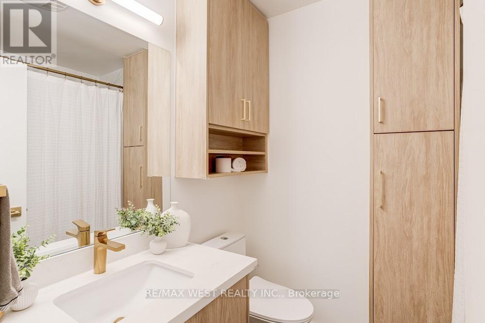 3 - 1396 Bloor Street W, Toronto (dovercourt-wallace Emerson-junction), Ontario