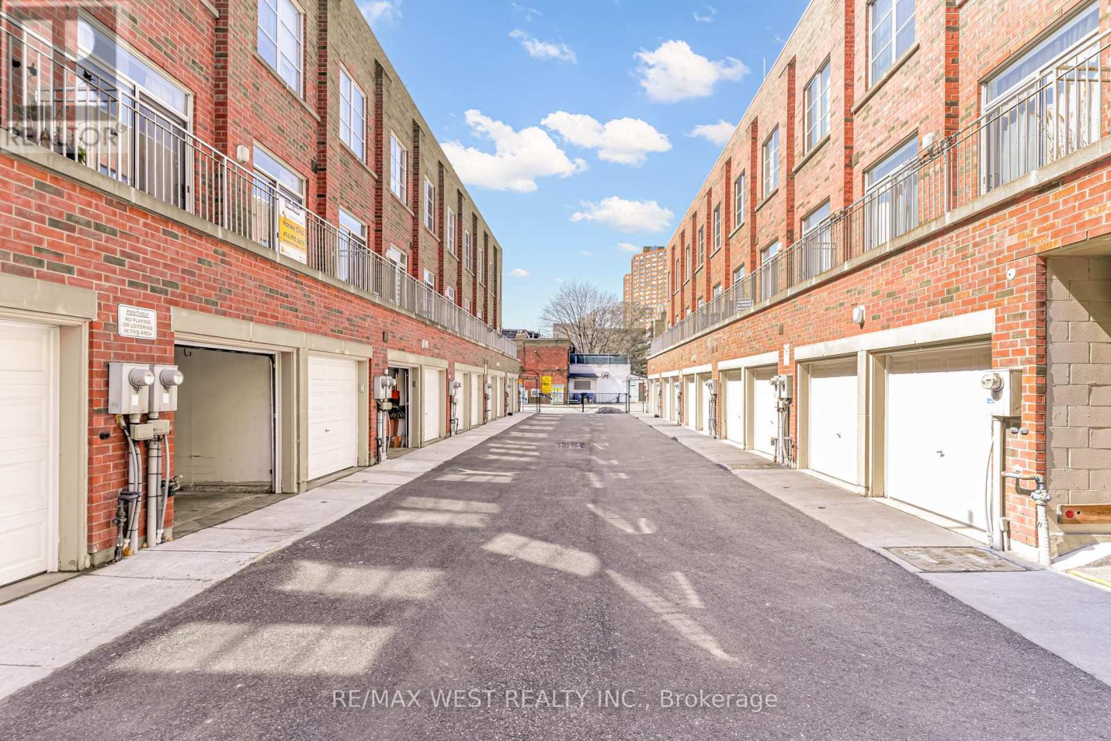 3 - 1396 Bloor Street W, Toronto (dovercourt-wallace Emerson-junction), Ontario