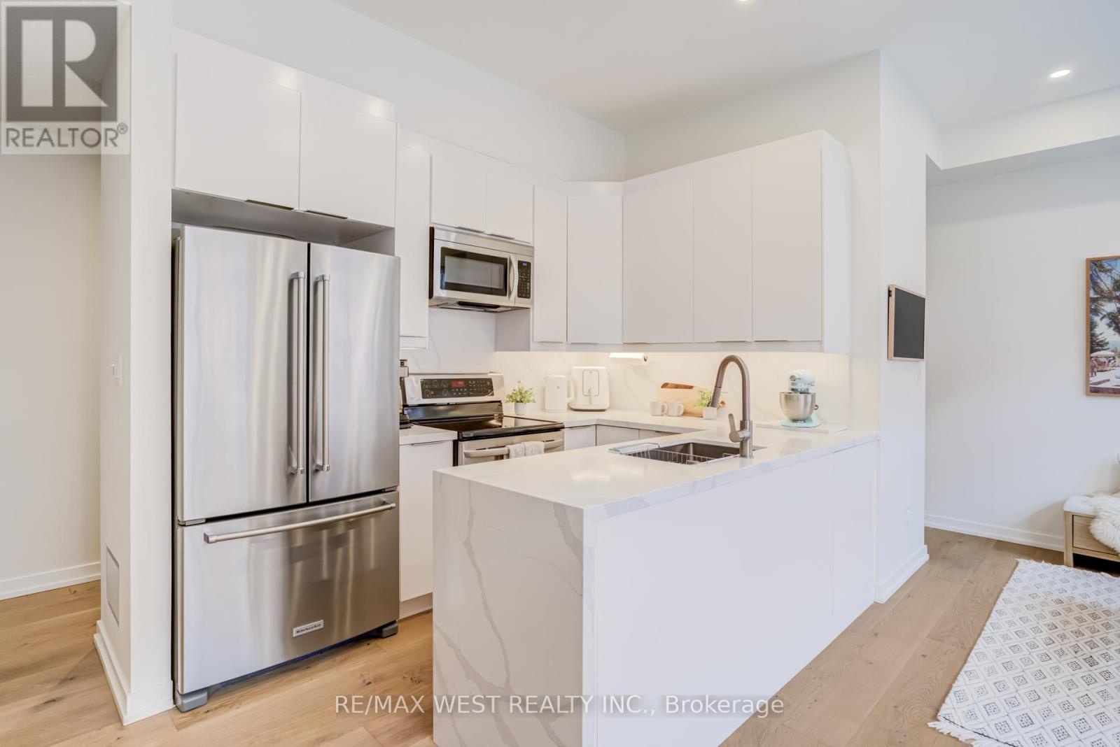 3 - 1396 Bloor Street W, Toronto (dovercourt-wallace Emerson-junction), Ontario