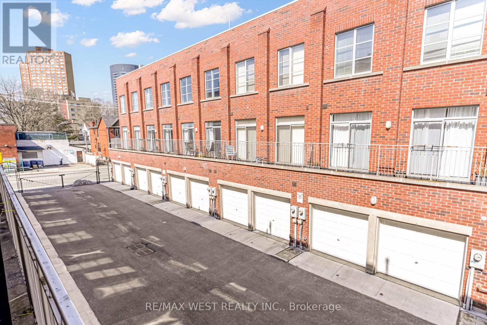 3 - 1396 Bloor Street W, Toronto (dovercourt-wallace Emerson-junction), Ontario